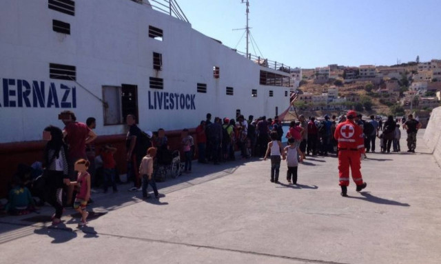 Χειροπέδες σε τρεις για διακίνηση μεταναστών στο Λασίθι