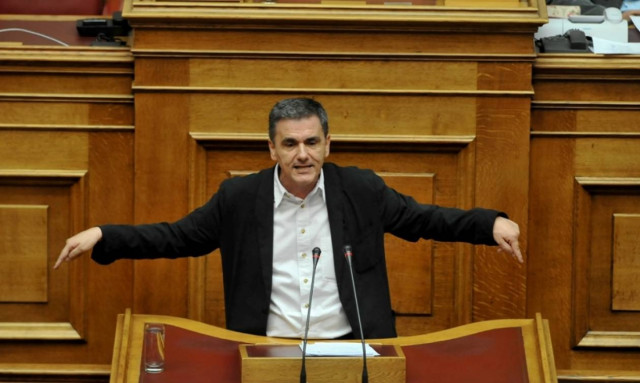 Μνημόνιο 3: Έντονη αντιπαράθεση Τσακαλώτου - Μητρόπουλου