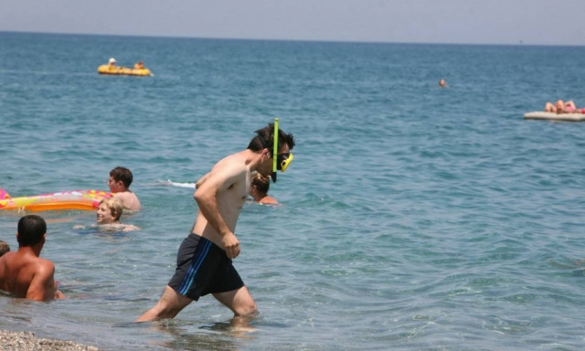 Ο καιρός της Παρασκευής: Εξασθενούν οι άνεμοι και ανεβαίνει η θερμοκρασία (pics)