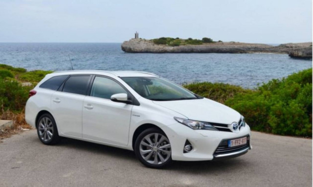 Toyota: Ανάκληση 730 Auris HV, λόγω προβλήματος στο λογισμικό
