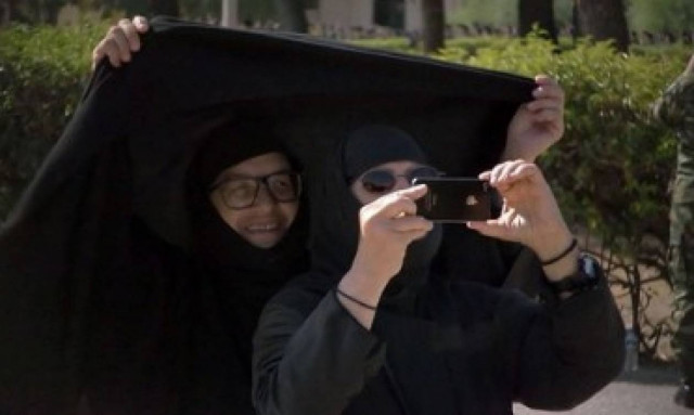 Το Μάνα της Βάλερυ Κοντάκου στον κήπο του Συλλόγου Ελλήνων Αρχαιολόγων