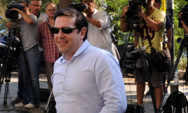 Τσίπρας: Μάχη ή παραδίδουμε στο χρεοκοπημένο πολιτικό σύστημα