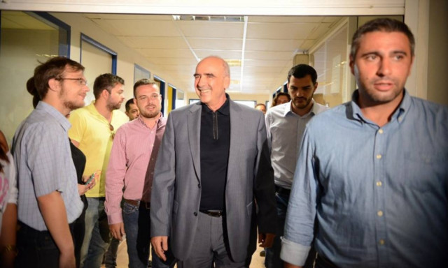 Αλλαγή στάσης στις ψηφοφορίες της Βουλής εξετάζει η ΝΔ