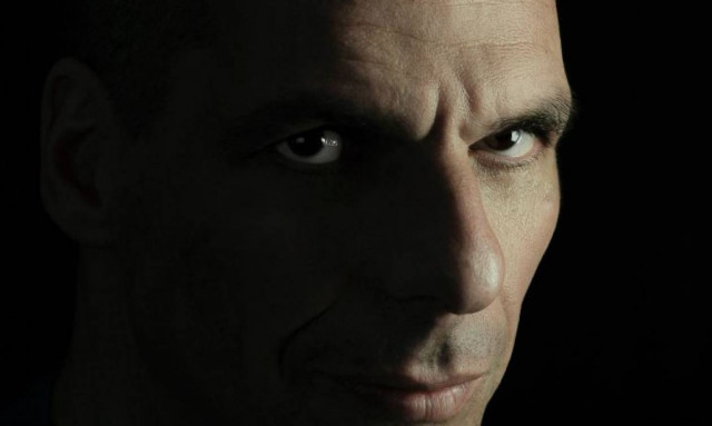 New Yorker - Βαρουφάκης στη Δανάη Στράτου: «Αγάπη μου, έκλεισα τις τράπεζες»