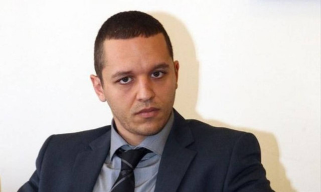 Κασιδιάρης: Η χώρα έχει δεθεί με τα επαχθέστερα δεσμά του Μνημονίου (vid)