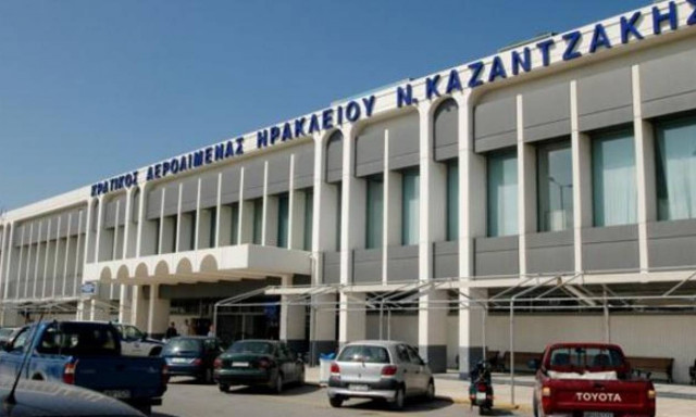 Νέες συλλήψεις για πλαστά ταξιδιωτικά έγγραφα σε Ηράκλειο και Χανιά