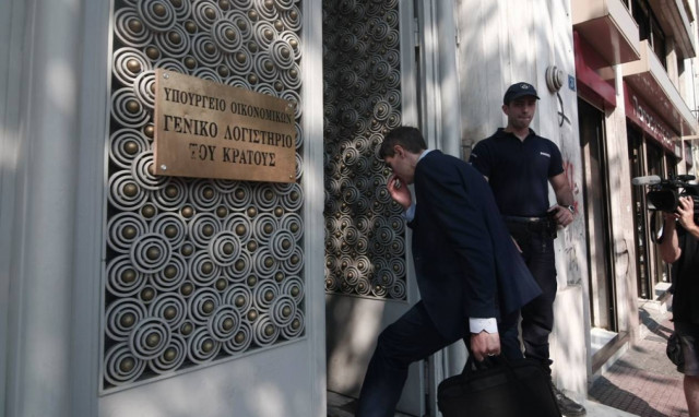 Θα πληρώσουμε «χρυσάφι» τους σωτήρες της τρόικας