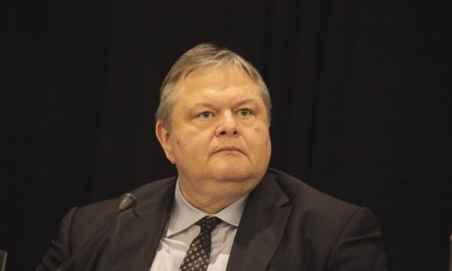 Η παράδοση της χώρας στους δανειστές έχει ονοματεπώνυμο: Βαγγέλης Βενιζέλος