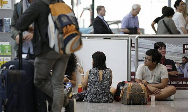 Ιταλία: Σταμάτησαν οι απογειώσεις στο αεροδρόμιο της Ρώμης λόγω πυρκαγιάς