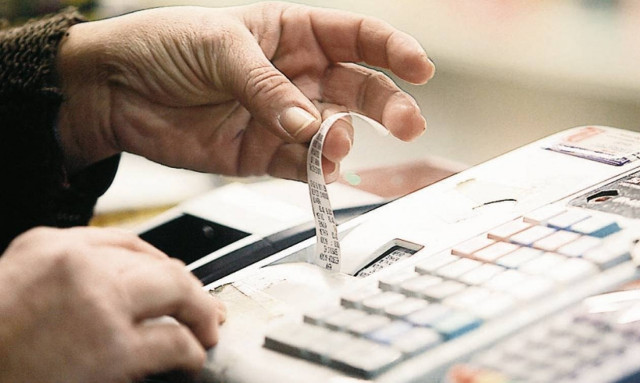 Εξόρμηση στην αγορά με προτεραιότητα σε ελέγχους για την έκδοση αποδείξεων