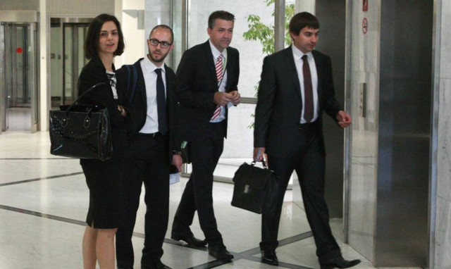 Στην Αθήνα οι εκπρόσωποι των θεσμών - Την Πέμπτη αναμένεται τελικά η Βελκουλέσκου