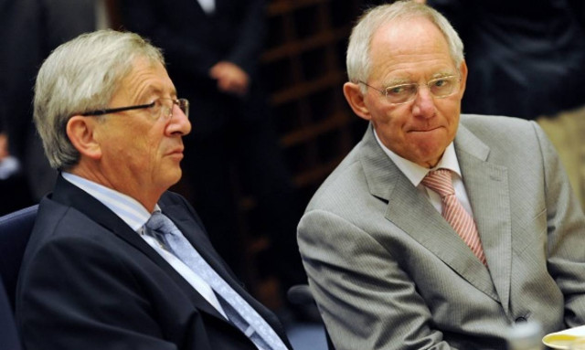 FAZ: Ο Σόιμπλε θέλει να περιορίσει τον Γιούνκερ