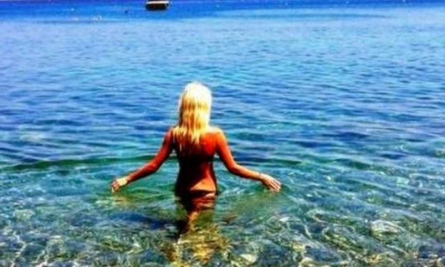 Η... καυτή προπόνηση συζύγου ποδοσφαιριστή (photo)