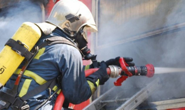 Συναγερμός στην Πυροσβεστική: Φωτιά στα διόδια των Αφιδνών