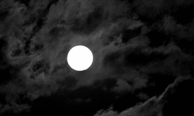 Μπλε Πανσέληνος: Το φαινόμενο που θα απολαύσουμε σήμερα!