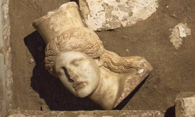 Αμφίπολη: Ρημάζει το μνημείο λόγω έλλειψης χρημάτων