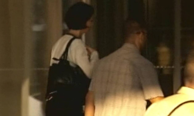 Η άφιξη της Βελκουλέσκου - «Κρυβόταν» σε ξενοδοχείο στο Καβούρι