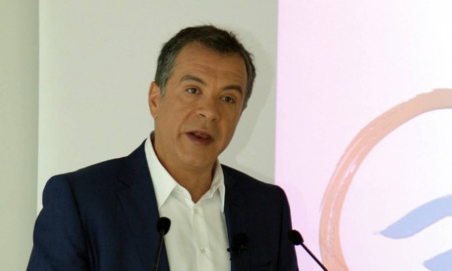 Θεοδωράκης: Ο Τσίπρας να ζητήσει συγγνώμη από το Ποτάμι