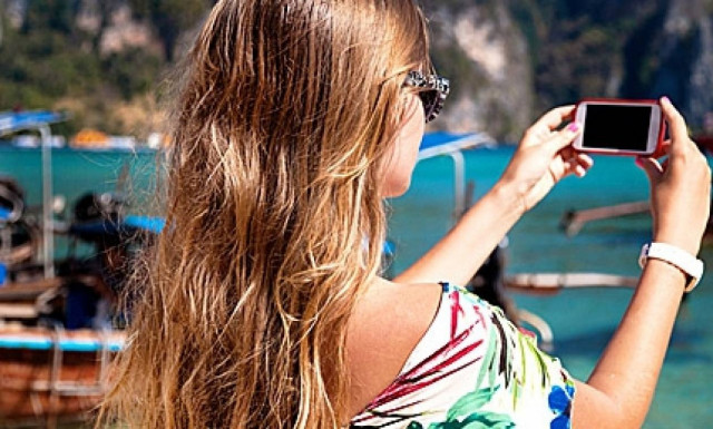 Γαλλίδα φωτογράφιζε στρατιωτικές εγκαταστάσεις στη Ρόδο