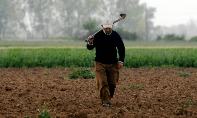 Προς δραματική αύξηση των εισφορών προς τον ΟΓΑ