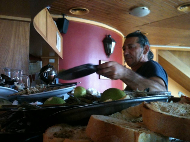 Ένας Iνδιάνος στο Πέραμα, στη... «Στροφή»