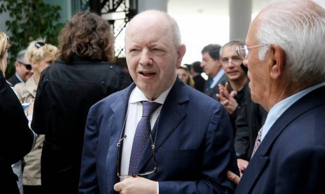 Ο Ψυχάρης πήρε τ' όπλο του με «άσφαιρα» πυρά!