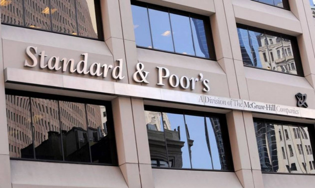 S&P: Υποβάθμισε το outlook της Ε.Ε. σε αρνητικό