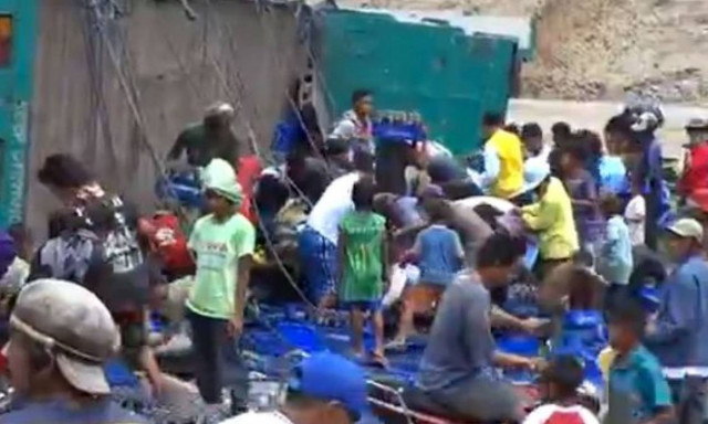 Το ατύχημα με το οποίο χάρηκαν όλοι εκτός από τον οδηγό (video)