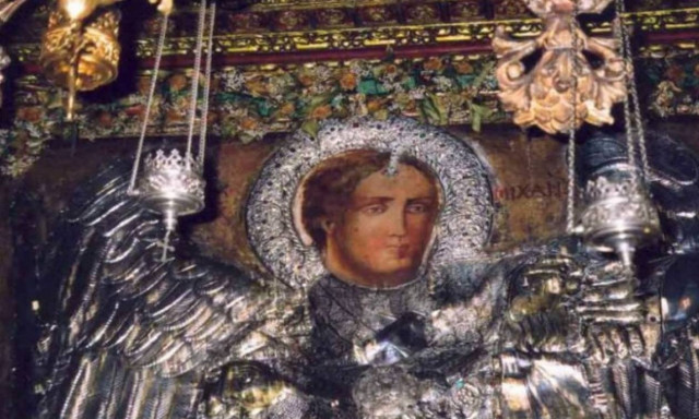 Και τότε… ω Θεέ μου! Ο Αρχάγγελος Μιχαήλ, ο Ταξιάρχης, στεκόταν πλάι μου