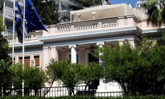 Αγώνας δρόμου για να κλείσει η συμφωνία μέχρι τις 20 Αυγούστου