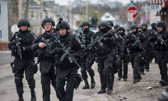 ΗΠΑ: Ένοπλος άνδρας άνοιξε πυρ σε αίθουσα κινηματογράφου