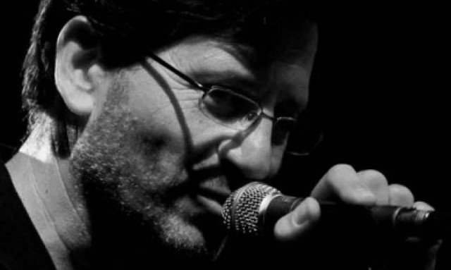 Ο Θανάσης Παπακωνσταντίνου στο Παλαιό Ελαιουργείο Ελευσίνας