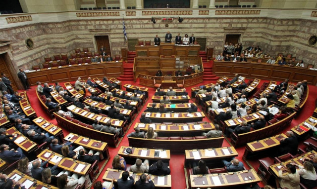 Κατατέθηκε το σχέδιο νόμου για την «τραπεζική αργία βραχείας διάρκειας»