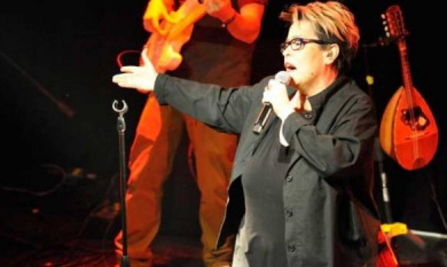 Η Δήμητρα Γαλάνη για μία συναυλία στο Λαύριο