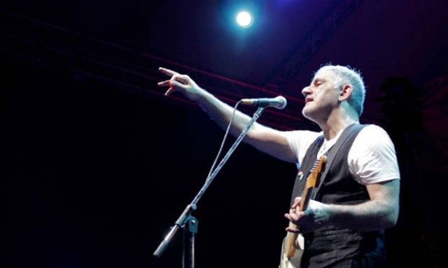 Νίκος Πορτοκάλογλου, Φτερωτές Κιθάρες και Melios Balcana Mama στον Κήπο του Μεγάρου