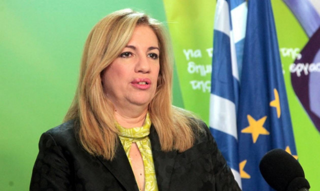 Συμφωνία: ΠΑΣΟΚ – Η κυβέρνηση περνά στην άνευ όρων παράδοση