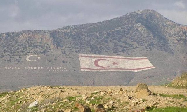 Χαμός με την πρώτη γυναίκα-επαγγελματία οδηγό «υπουργού» στα Κατεχόμενα