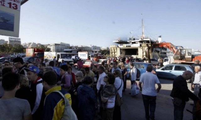 Δεκαπενταύγουστος: Εγκαταλείπουν τις μεγάλες πόλεις και οι τελευταίοι αδειούχοι