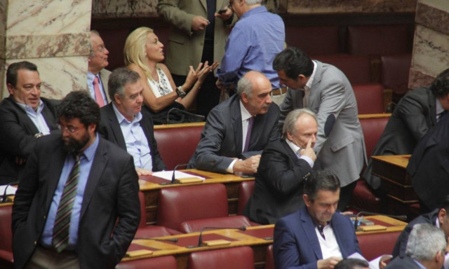 Συμφωνία: Προτάσεις για αποχή και ψήφο κατά συνείδηση στην ΚΟ της ΝΔ