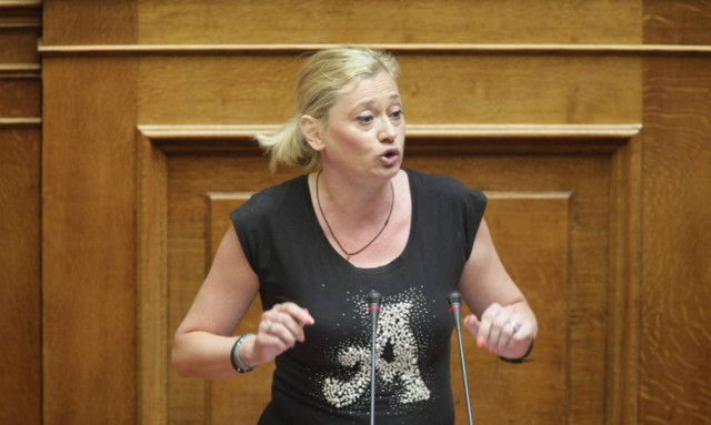 Μακρή κατά ΣΥΡΙΖΑ και Καμμένου: Συμμαχήσατε με τα κόμματα της διαπλοκής