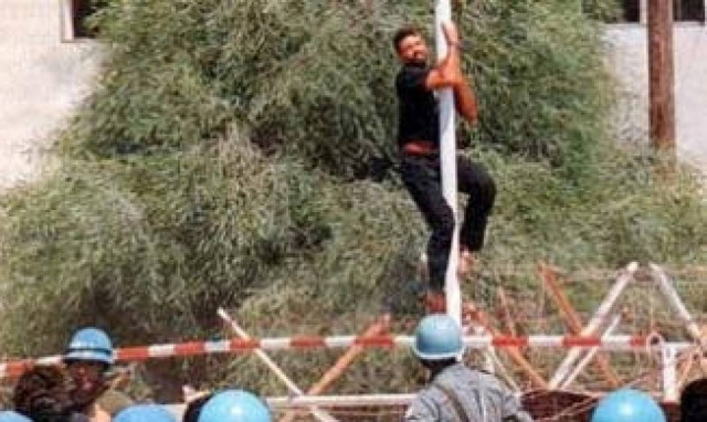 Δεν ξεχνάμε... 19 χρόνια από τη δολοφονία του Σολωμού Σολωμού