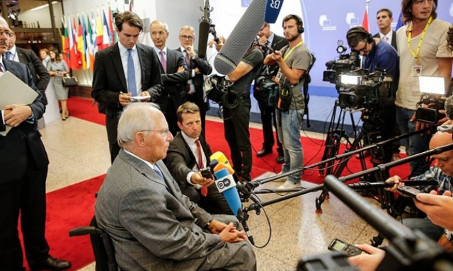 Eurogroup – Σόιμπλε: Η Ελλάδα κάνει σοβαρή προσπάθεια να μπει σε νέο δρόμο