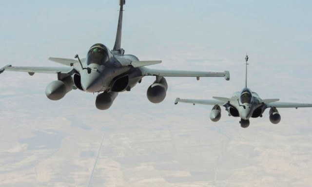 Αίγυπτος: Τέσσερις νεκροί από συντριβή αεροσκάφους