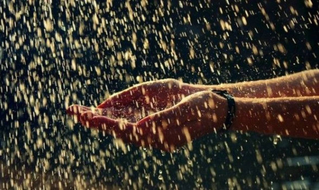 Καιρός: Συνεχίζονται οι βροχές - Ανεβαίνει και άλλο η θερμοκρασία