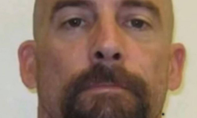 Διεστραμμένος Αμερικανός έκανε σεξ με τρεις σκύλους και ένα… άλογο! (video)