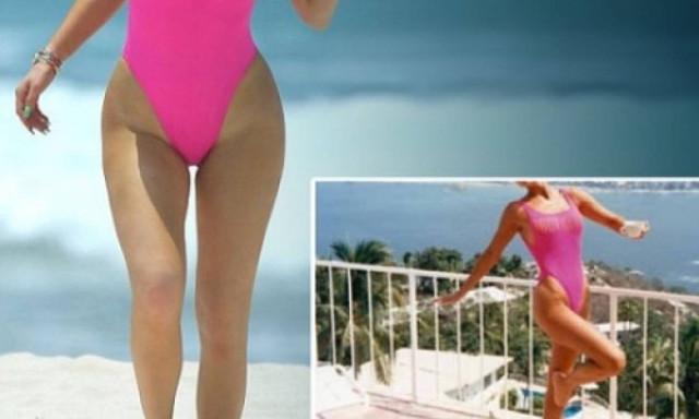 26 χρόνια μετά: Μαμά και κόρη απολαμβάνουν το καλοκαίρι τους με το ίδιο μαγιό