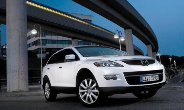 Mazda: Ανακαλεί 193.000 CX-9