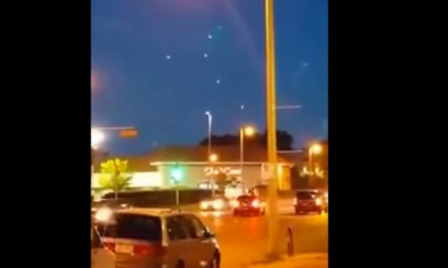 Φαντασμαγορική εισβολή εξωγήινων (:) στις ΗΠΑ με στυλ! (video)