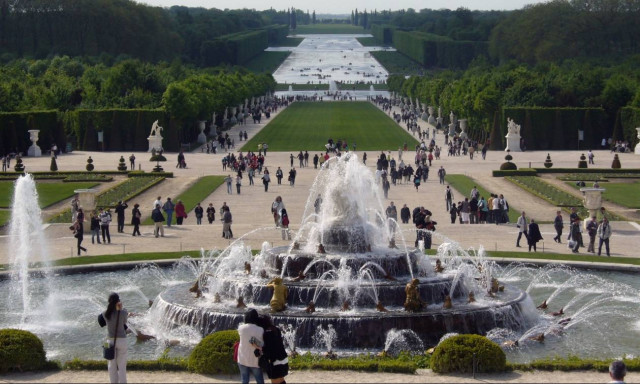 Βασιλική διαμονή στις… Βερσαλλίες – Στα προσεχώς…