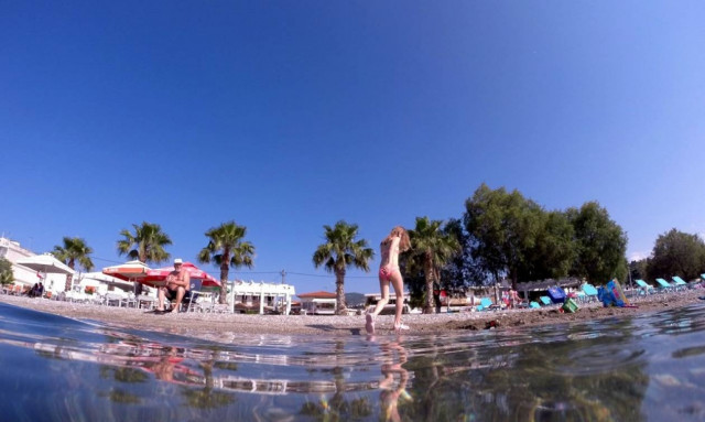 Καιρός: Ήλιος… με βροχή – Μέχρι τους 35 βαθμούς η θερμοκρασία